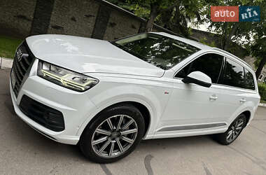 Внедорожник / Кроссовер Audi Q7 2018 в 