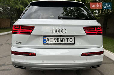 Внедорожник / Кроссовер Audi Q7 2018 в 