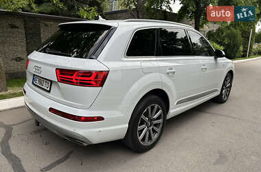 Внедорожник / Кроссовер Audi Q7 2018 в 