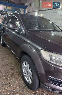 Внедорожник / Кроссовер Audi Q7 2007 в 