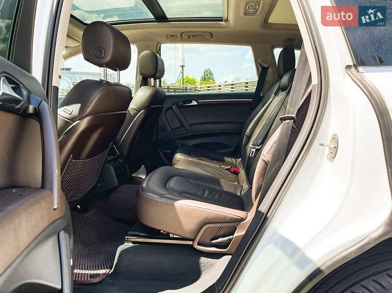 Позашляховик / Кросовер Audi Q7 2014 в Києві