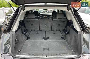 Внедорожник / Кроссовер Audi Q7 2019 в 