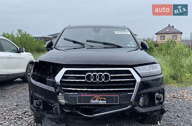 Внедорожник / Кроссовер Audi Q7 2018 в 