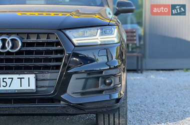 Внедорожник / Кроссовер Audi Q7 2016 в 