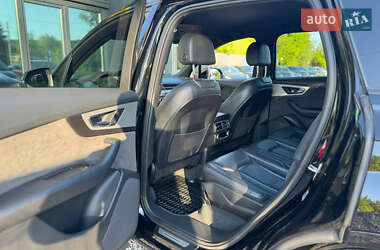 Внедорожник / Кроссовер Audi Q7 2016 в 