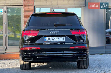 Внедорожник / Кроссовер Audi Q7 2016 в 