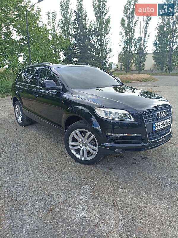 Внедорожник / Кроссовер Audi Q7 2007 в Белгороде-Днестровском