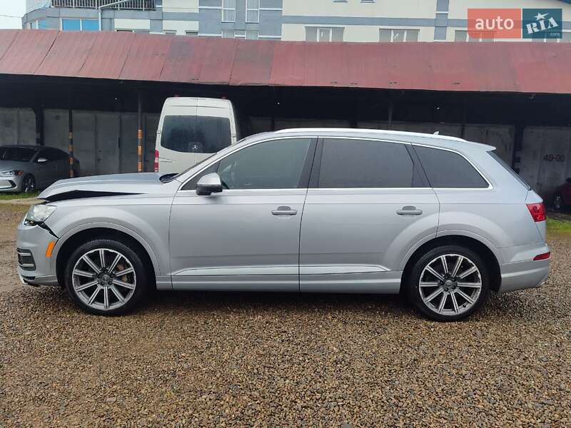 Внедорожник / Кроссовер Audi Q7 2017 в Стрые