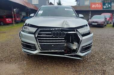 Позашляховик / Кросовер Audi Q7 2017 в 