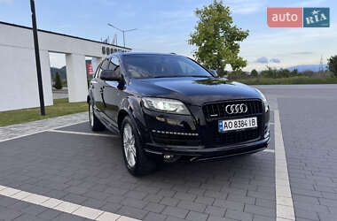 Внедорожник / Кроссовер Audi Q7 2011 в 