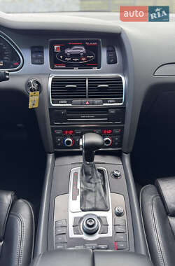 Внедорожник / Кроссовер Audi Q7 2011 в 
