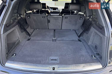 Внедорожник / Кроссовер Audi Q7 2011 в 