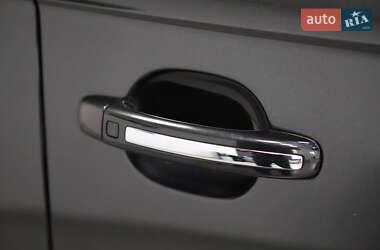 Внедорожник / Кроссовер Audi Q7 2014 в 