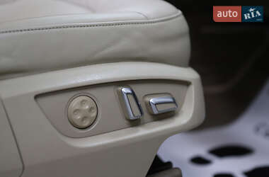 Внедорожник / Кроссовер Audi Q7 2014 в 