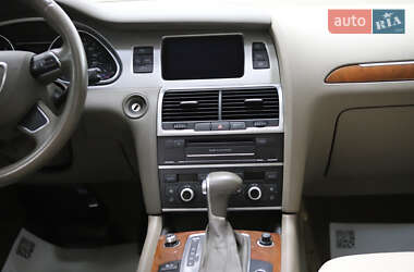 Внедорожник / Кроссовер Audi Q7 2014 в 