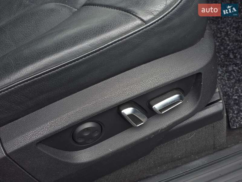 Позашляховик / Кросовер Audi Q7 2015 в Тернополі