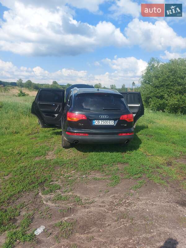 Внедорожник / Кроссовер Audi Q7 2008 в 