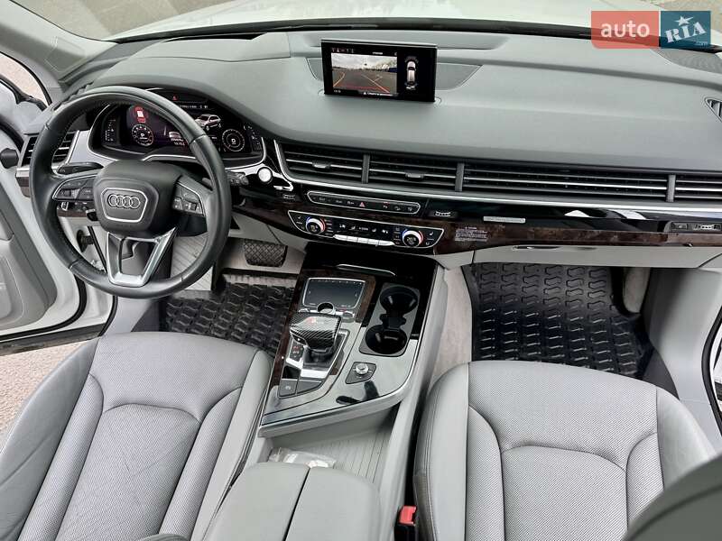 Позашляховик / Кросовер Audi Q7 2016 в Дніпрі