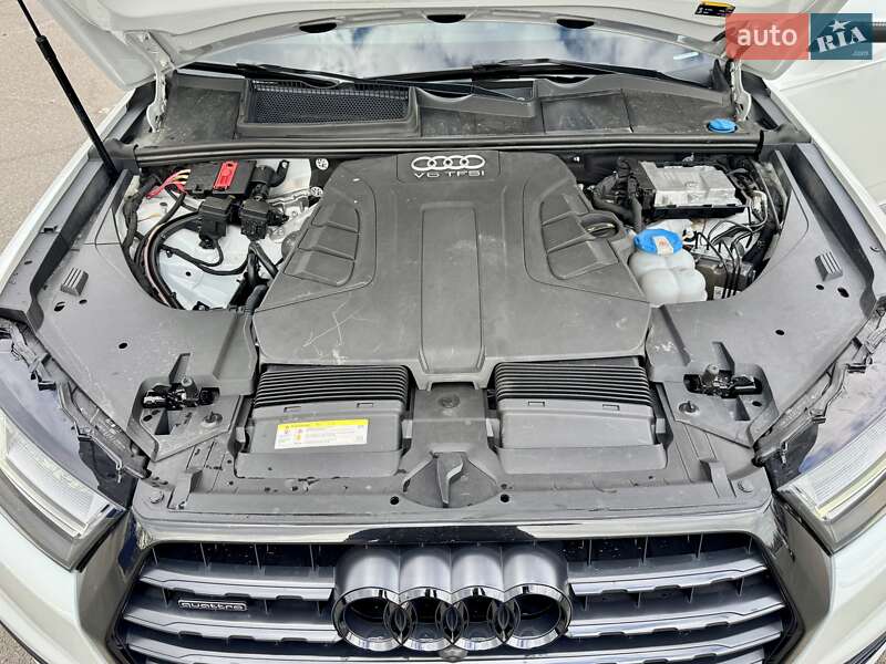 Позашляховик / Кросовер Audi Q7 2016 в Дніпрі