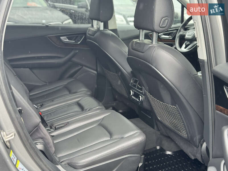 Внедорожник / Кроссовер Audi Q7 2016 в Львове