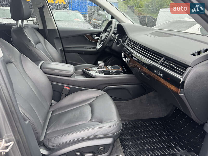 Внедорожник / Кроссовер Audi Q7 2016 в Львове