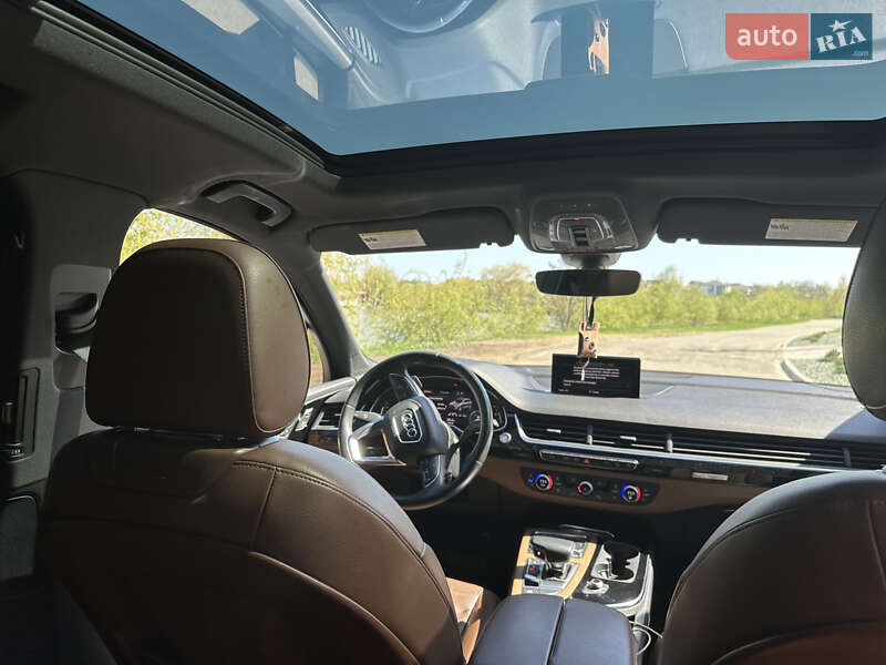 Позашляховик / Кросовер Audi Q7 2017 в Полтаві