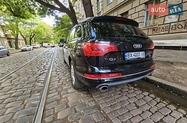Позашляховик / Кросовер Audi Q7 2013 в 
