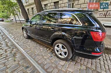 Позашляховик / Кросовер Audi Q7 2013 в 