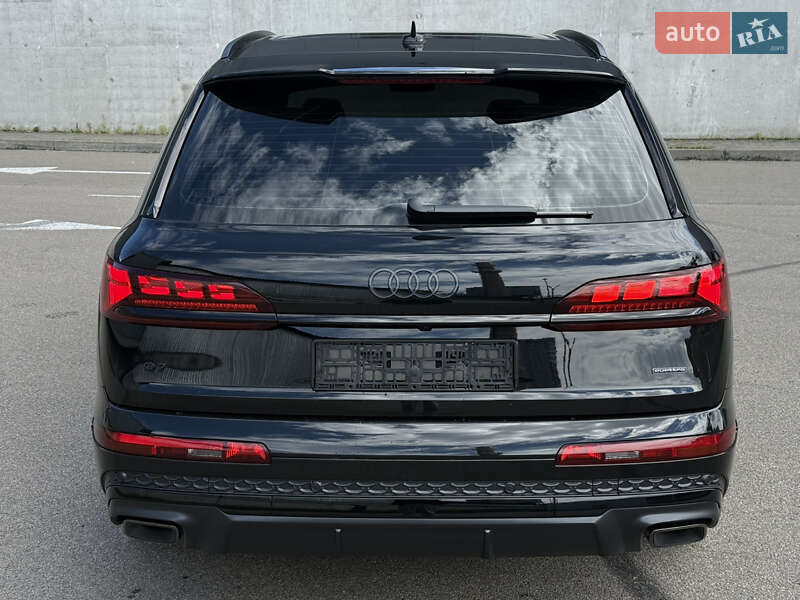Внедорожник / Кроссовер Audi Q7 2025 в Киеве