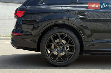 Внедорожник / Кроссовер Audi Q7 2025 в 