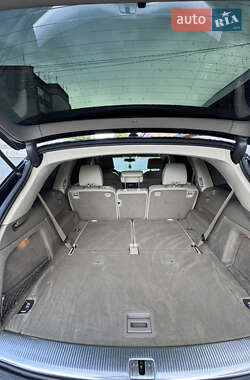Внедорожник / Кроссовер Audi Q7 2012 в 