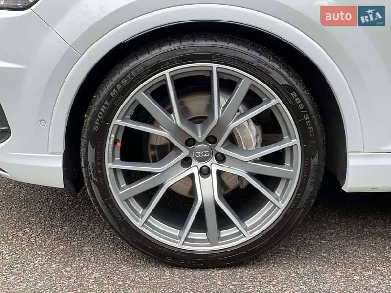 Позашляховик / Кросовер Audi Q7 2018 в Рівному