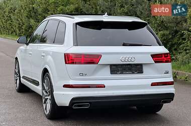 Внедорожник / Кроссовер Audi Q7 2018 в 