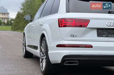 Внедорожник / Кроссовер Audi Q7 2018 в 