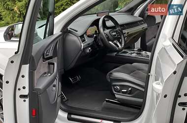 Внедорожник / Кроссовер Audi Q7 2018 в 