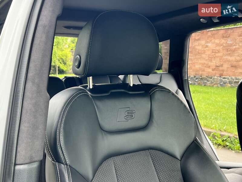 Позашляховик / Кросовер Audi Q7 2018 в Рівному