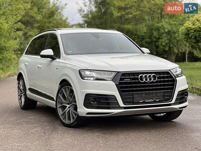 Позашляховик / Кросовер Audi Q7 2018 в Рівному