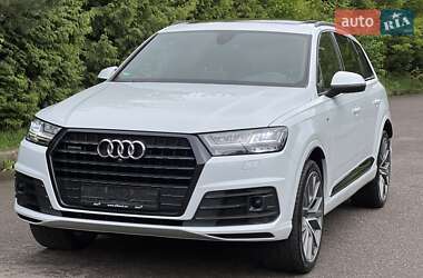 Внедорожник / Кроссовер Audi Q7 2018 в 