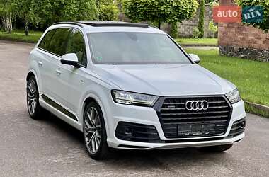 Внедорожник / Кроссовер Audi Q7 2018 в 