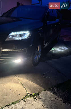 Внедорожник / Кроссовер Audi Q7 2013 в 