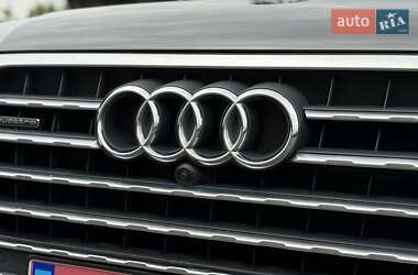 Внедорожник / Кроссовер Audi Q7 2019 в 