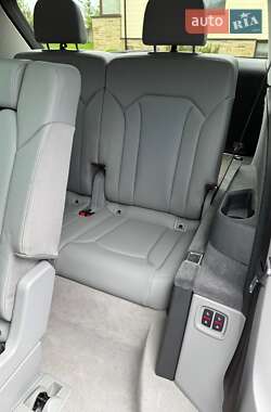 Внедорожник / Кроссовер Audi Q7 2019 в 