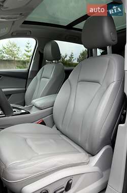 Внедорожник / Кроссовер Audi Q7 2019 в 