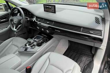 Внедорожник / Кроссовер Audi Q7 2019 в 