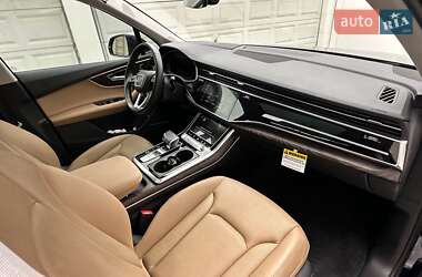 Внедорожник / Кроссовер Audi Q7 2020 в 