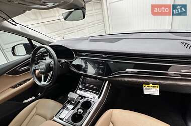 Внедорожник / Кроссовер Audi Q7 2020 в 
