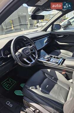 Внедорожник / Кроссовер Audi Q7 2021 в 