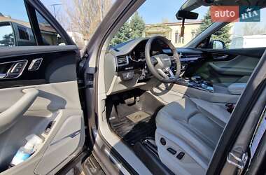Внедорожник / Кроссовер Audi Q7 2016 в 