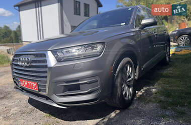 Внедорожник / Кроссовер Audi Q7 2017 в 
