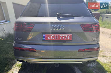 Внедорожник / Кроссовер Audi Q7 2017 в 